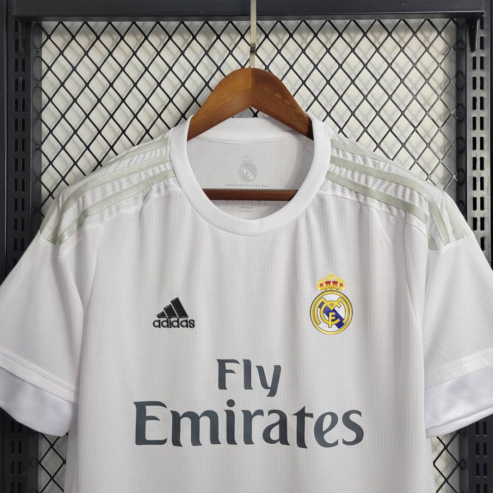 1:1 copy top quality 2015/2016 Retro Real Madrid Home Football Shirt
