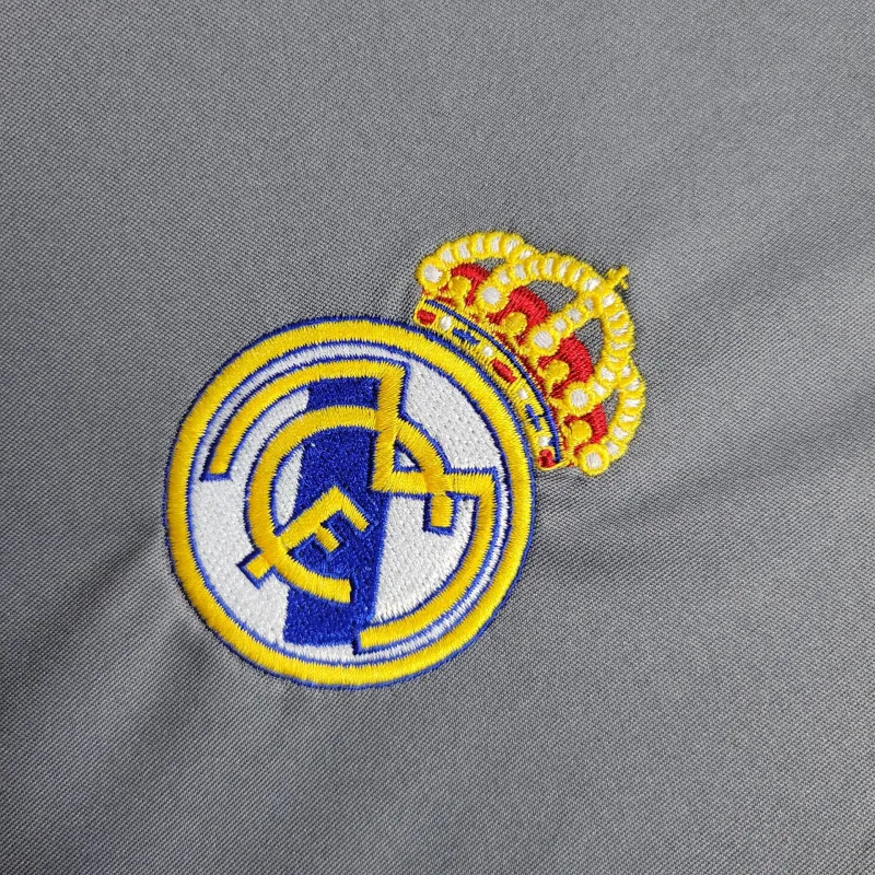 1:1 copy top quality 2005/2006 Retro Real Madrid Third Away Football Shirt