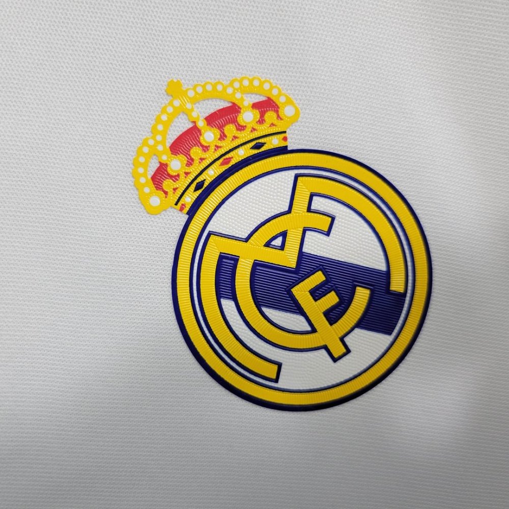 1:1 copy top quality 2016/2017 Retro Real Madrid Home Football Shirt