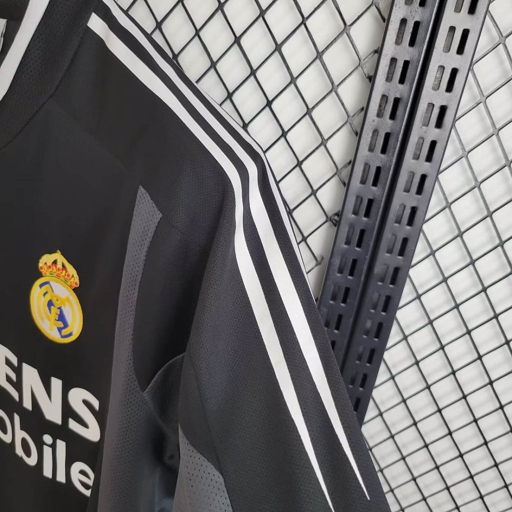 2004/2005 Retro Real Madrid Away Football Shirt