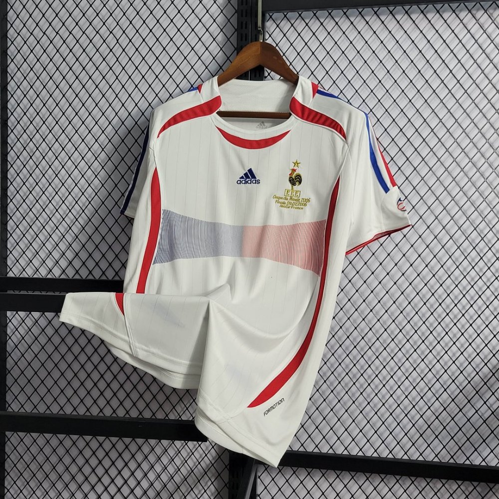 1:1 copy top quality 2006 Retro France Away Football Shirt