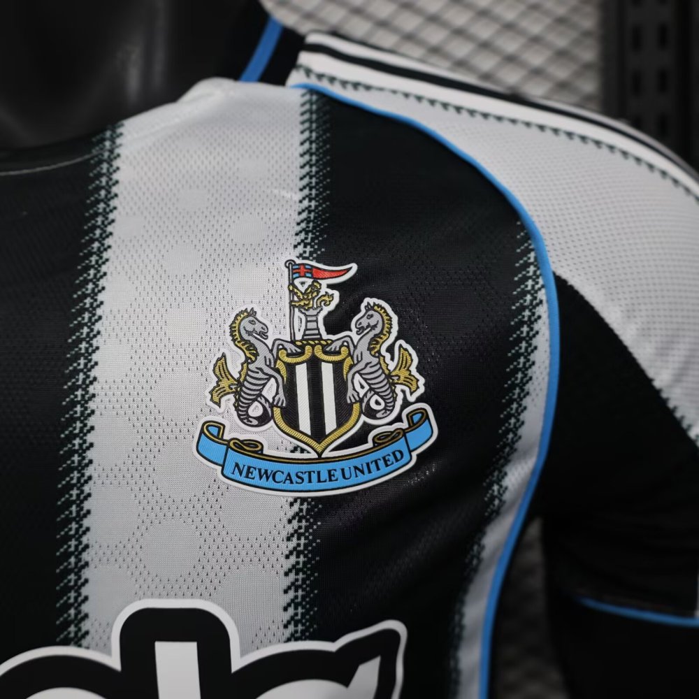 2025/2026 Newcastle United Home Football Shirt（ Player Version）