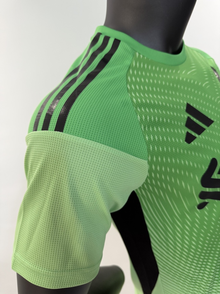 2025/2026 Liverpool Green Goalkeeper Jersey(Player Version)