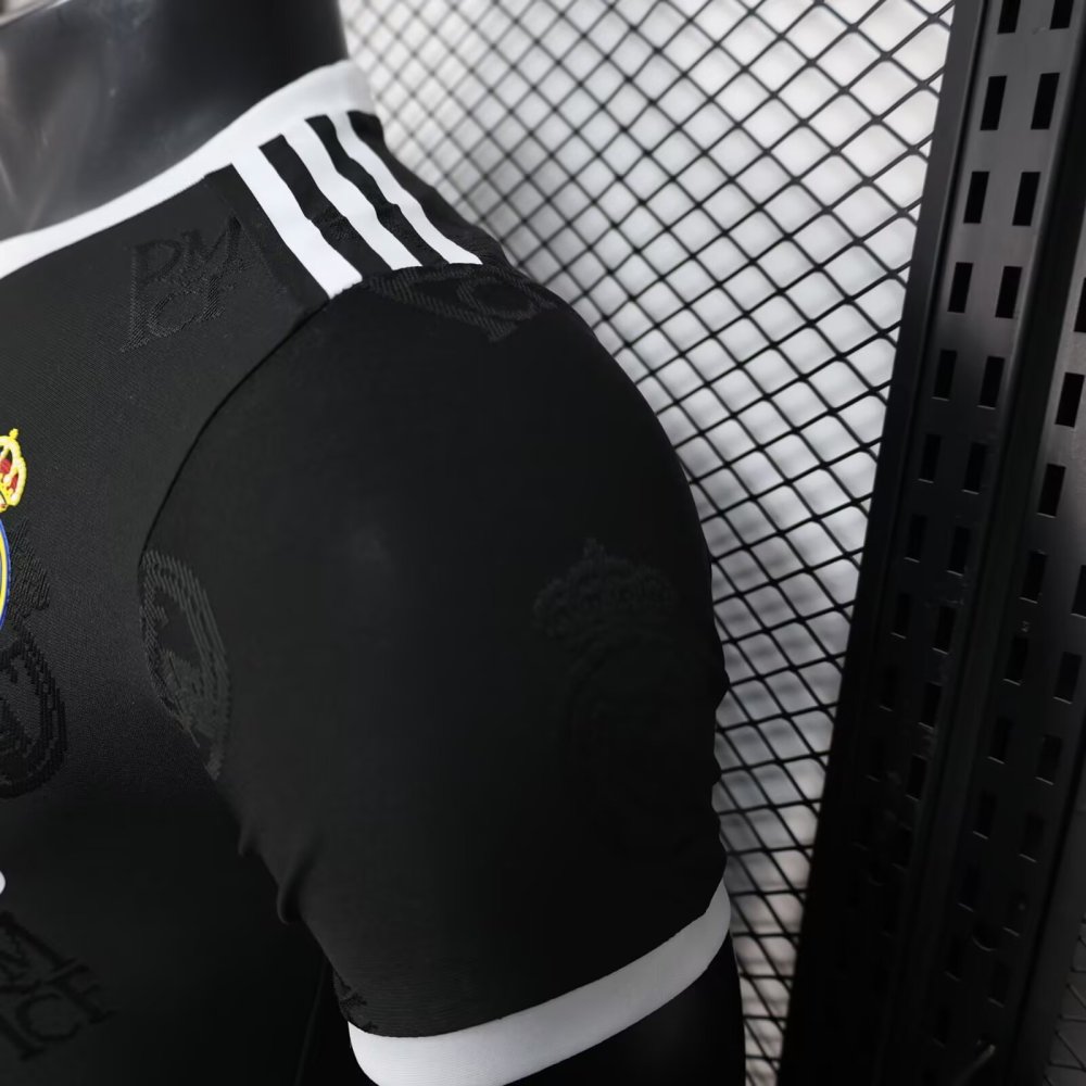 25/26 Real Madrid Black Special  Jersey(Player Version)