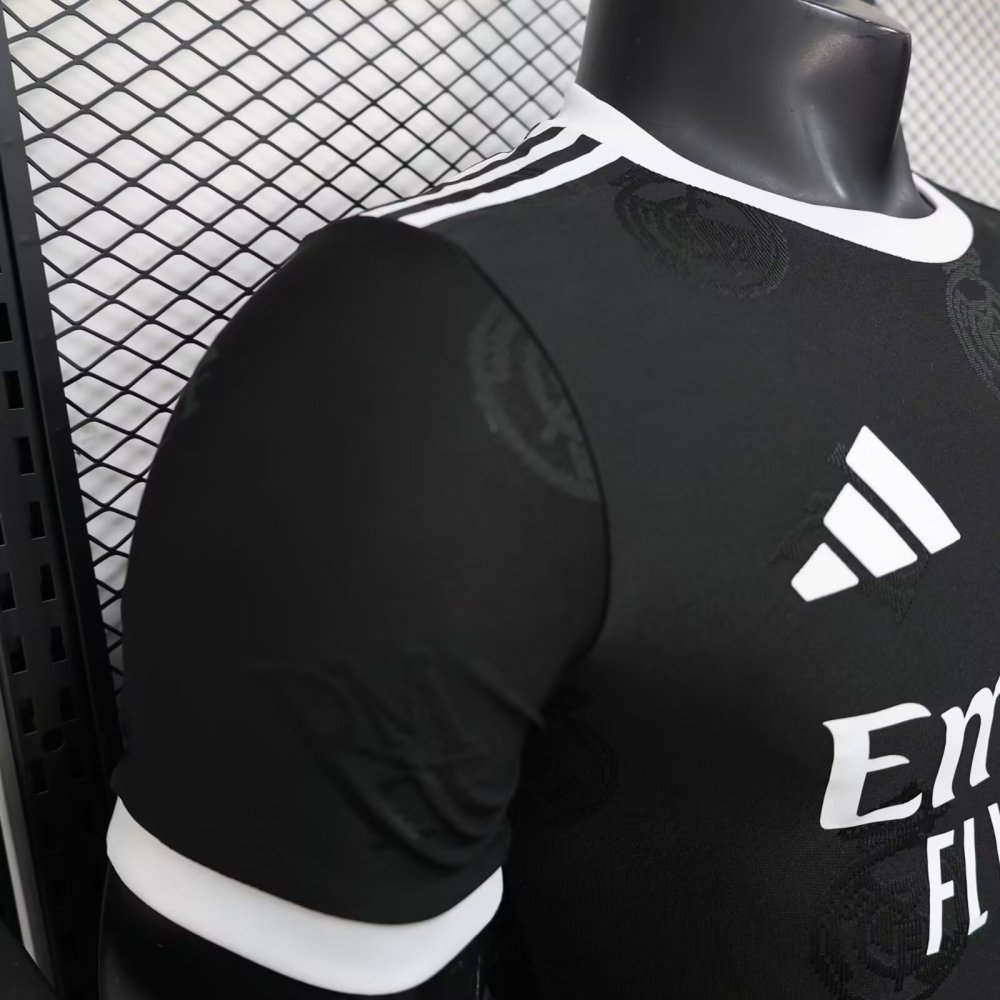 25/26 Real Madrid Black Special  Jersey(Player Version)