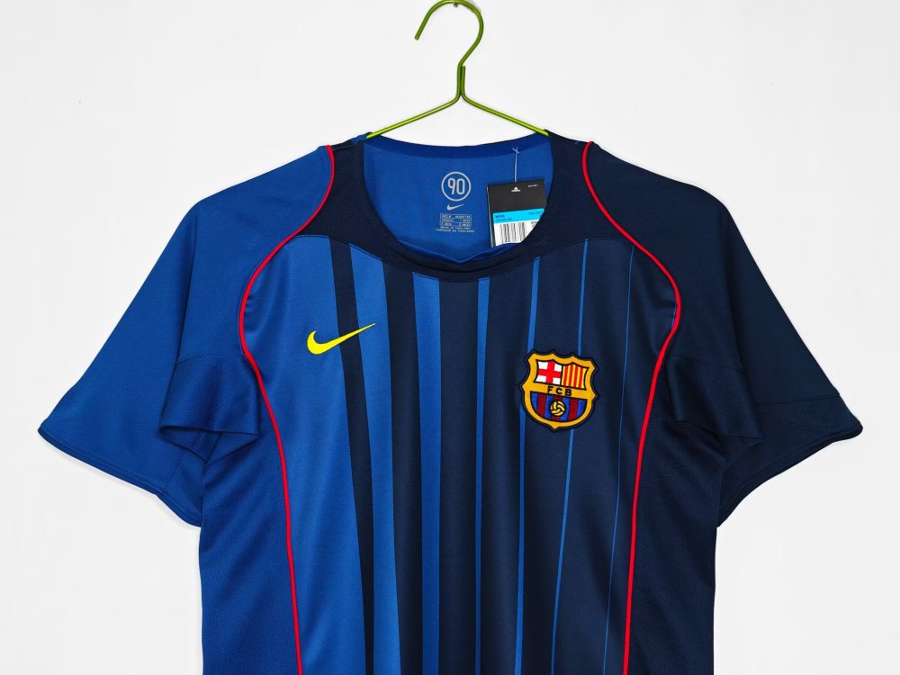 2004/2005 Retro Barcelona Away Football Shirt  (Retro)