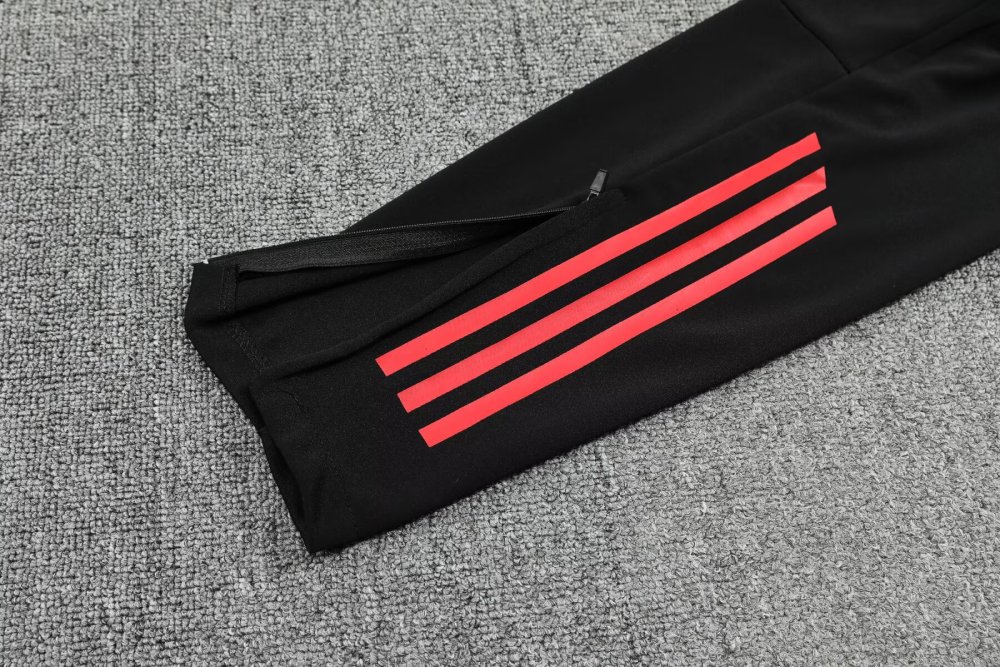 2025/2026 Liverpool Black Half-Pull Training Suit