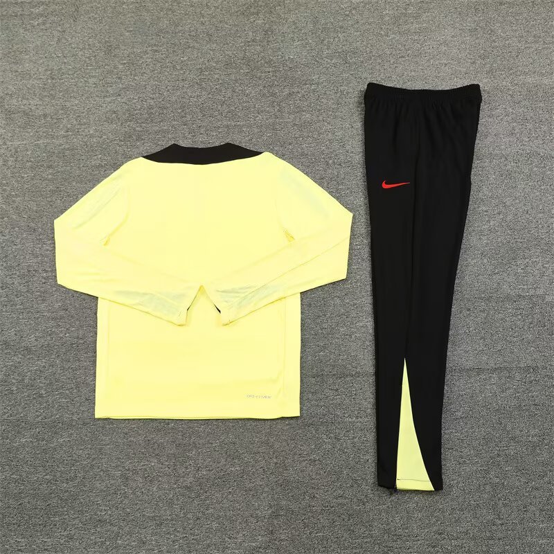 2025/2026 Liverpool Yellow Half-zip training suit