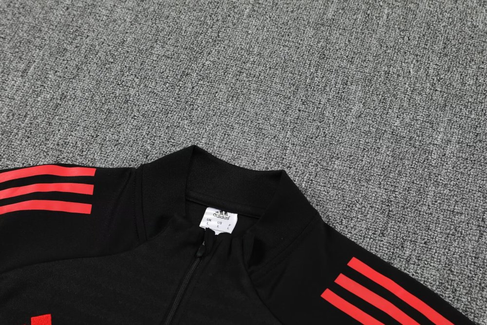 2025/2026 Liverpool Black Half-Pull Training Suit