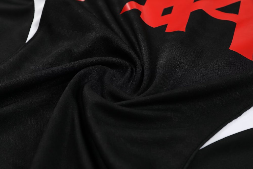 2025/2026 Liverpool Black Half-Pull Training Suit
