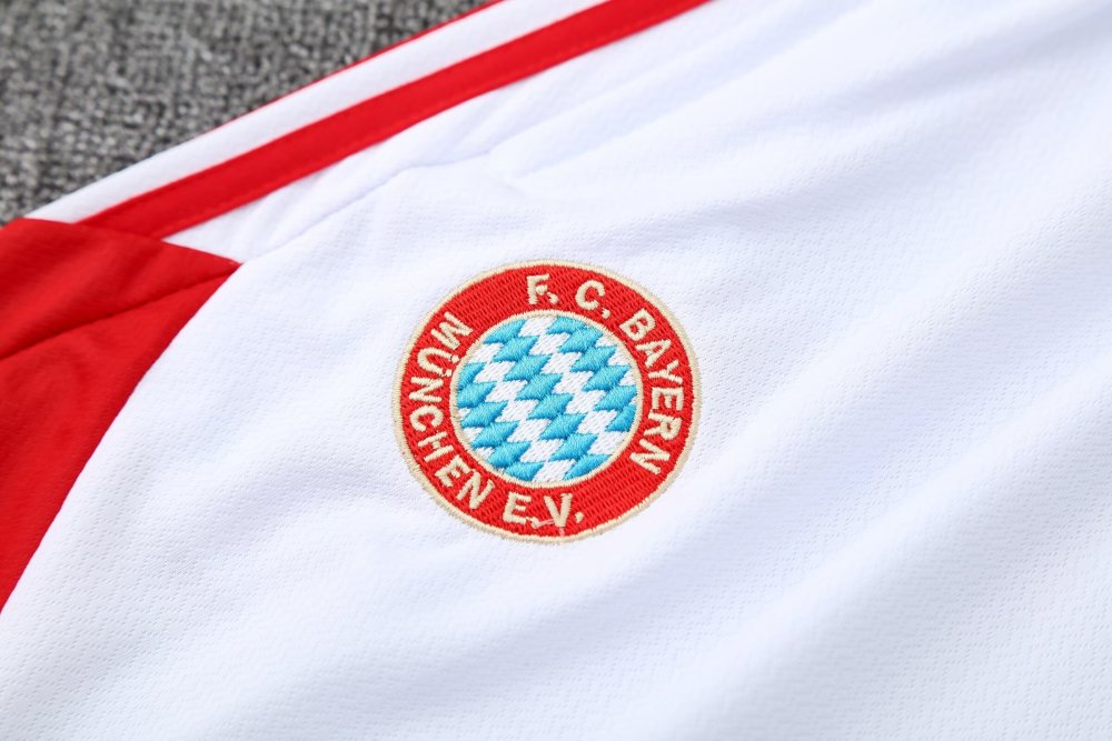 2025/2026 Bayern Munich White training suit set