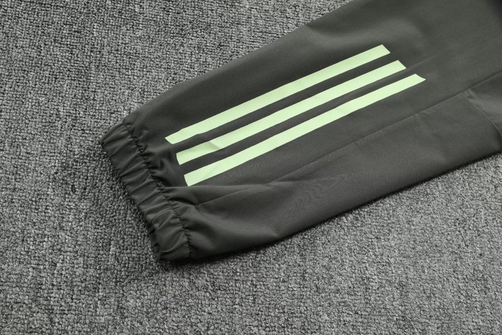 2025/2026 Real Madrid Gray Hooded jacket training