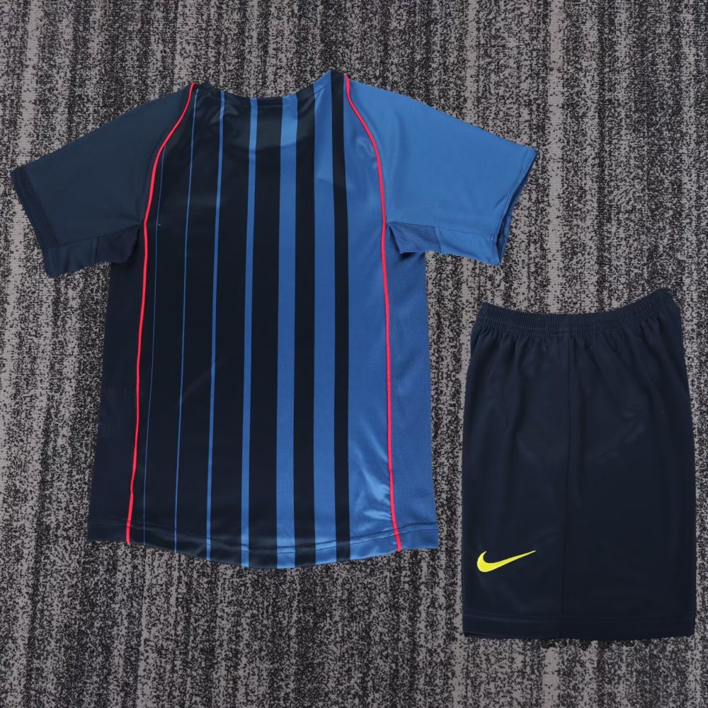 2004/2005 Retro Barcelona Home Football Shirt (Kids Size)