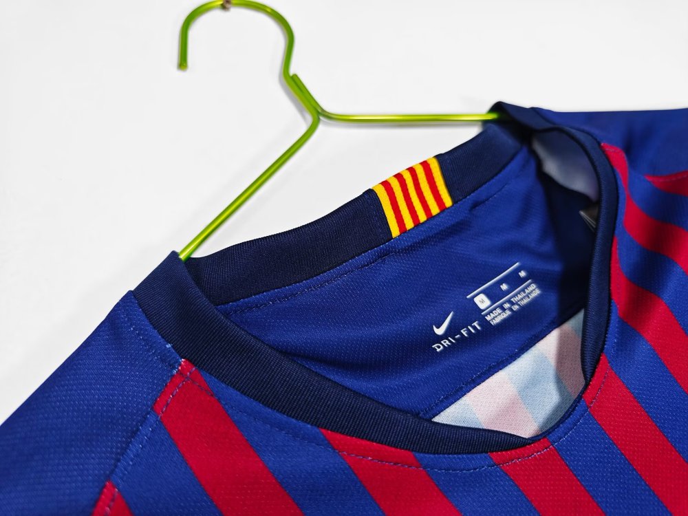 2018/2019  Barcelona Home Football Shirt （Retro）