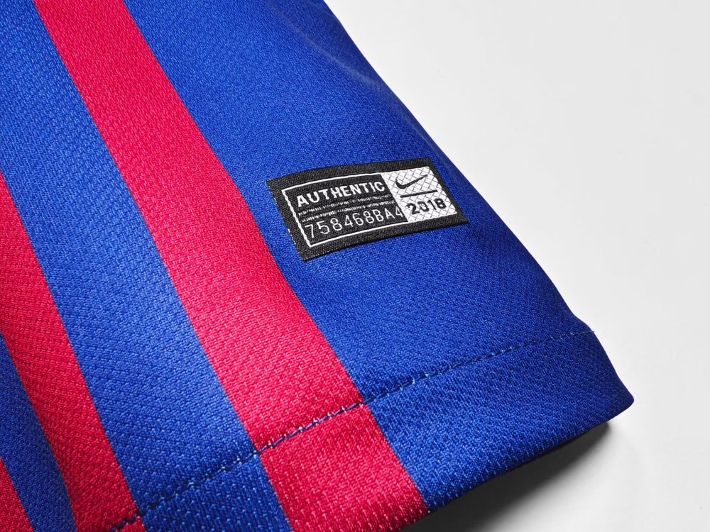 2018/2019  Barcelona Home Football Shirt （Retro）