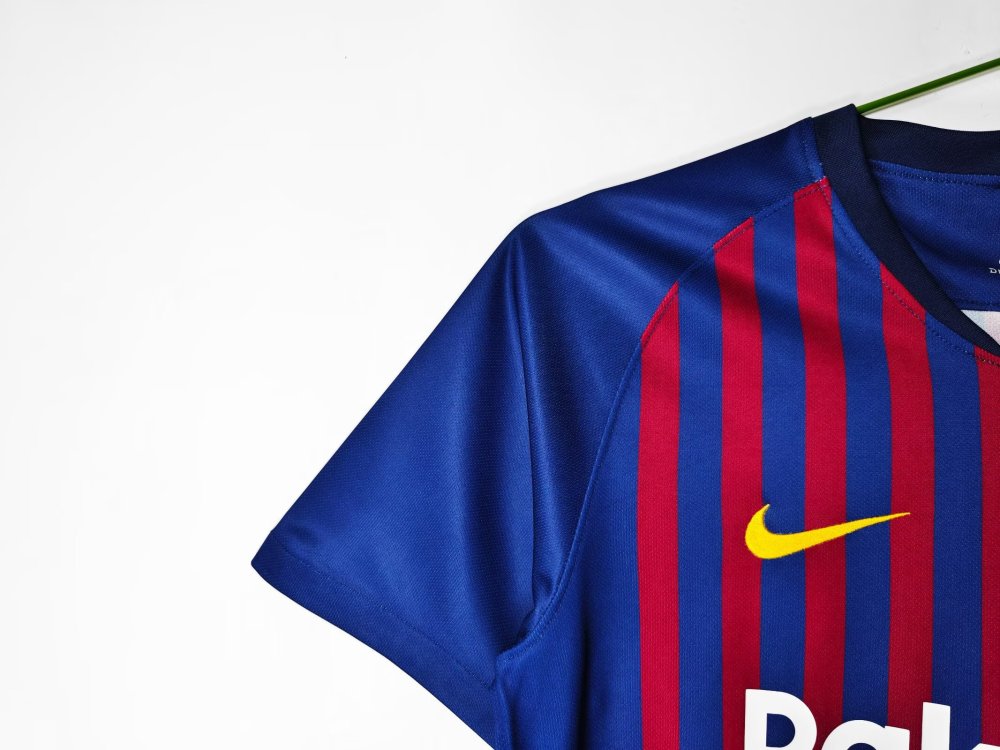 2018/2019  Barcelona Home Football Shirt （Retro）