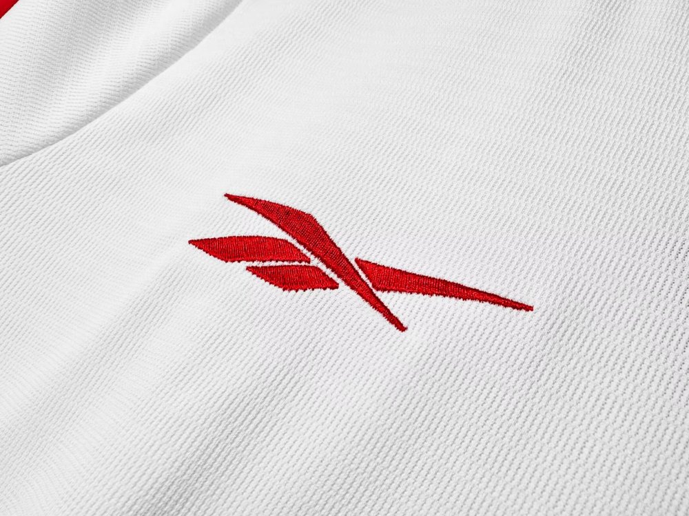 1998 Liverpool Away Football Shirt (Retro Version)