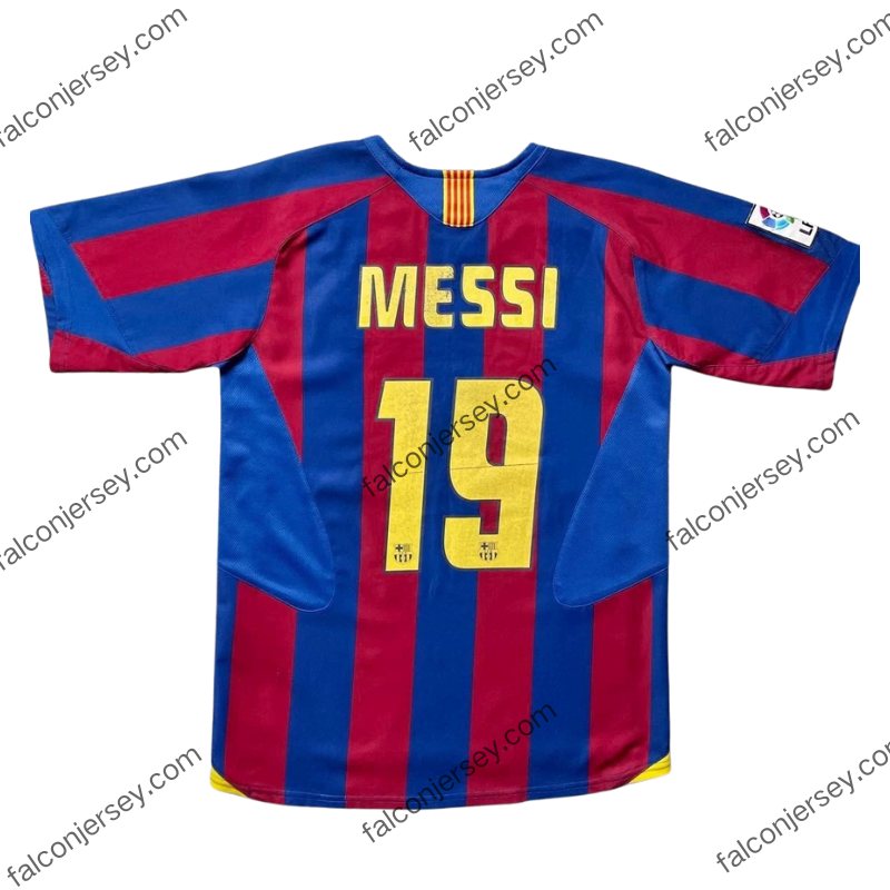 2005/2006 Barcelona Home Football Jersey →  Messi #30