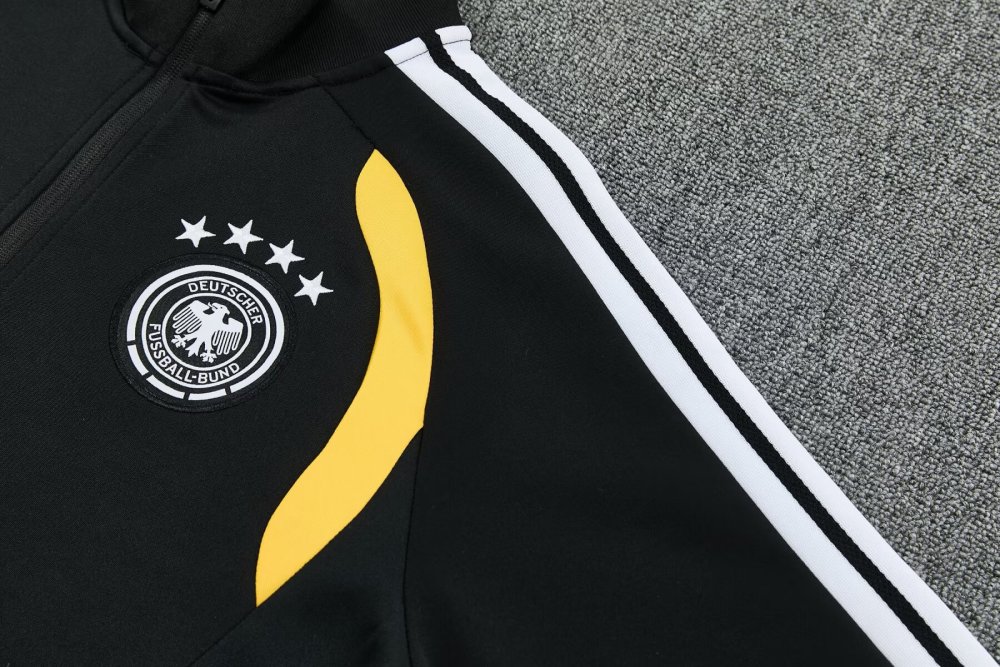 2026/2027 Germany Full zip training set