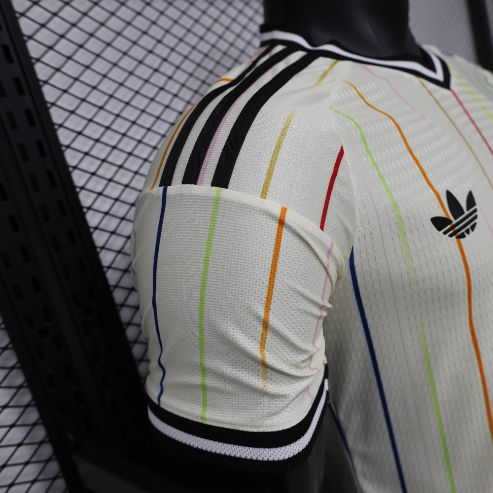 2026/2027 Japan World Cup Away Football Shirt（Player Version）