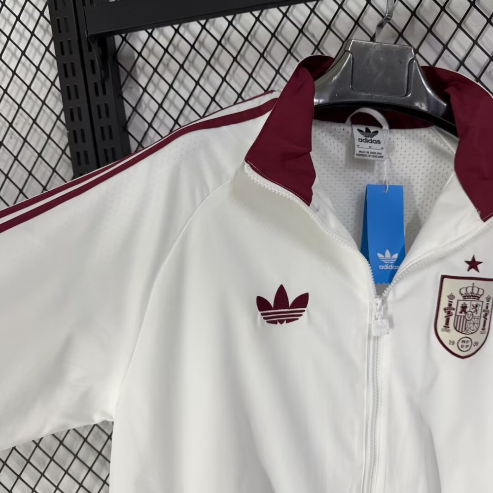 2026/2027 Spain Windbreaker Football Shirt