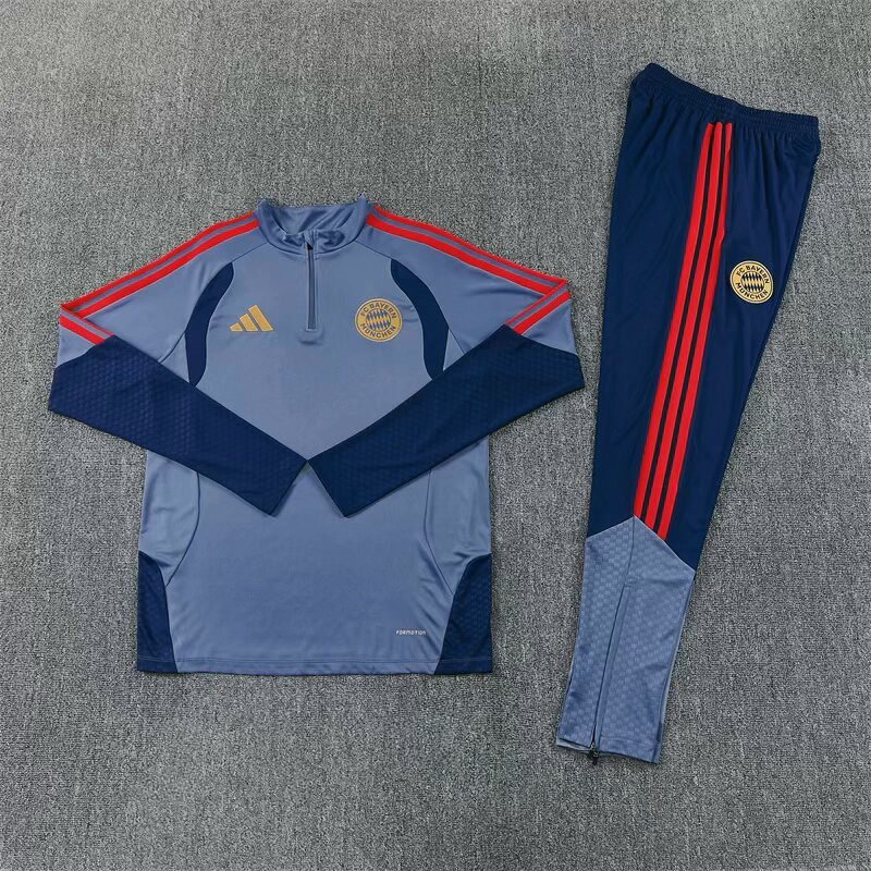 2025/2026 Bayern Munich Half-zip training suit set