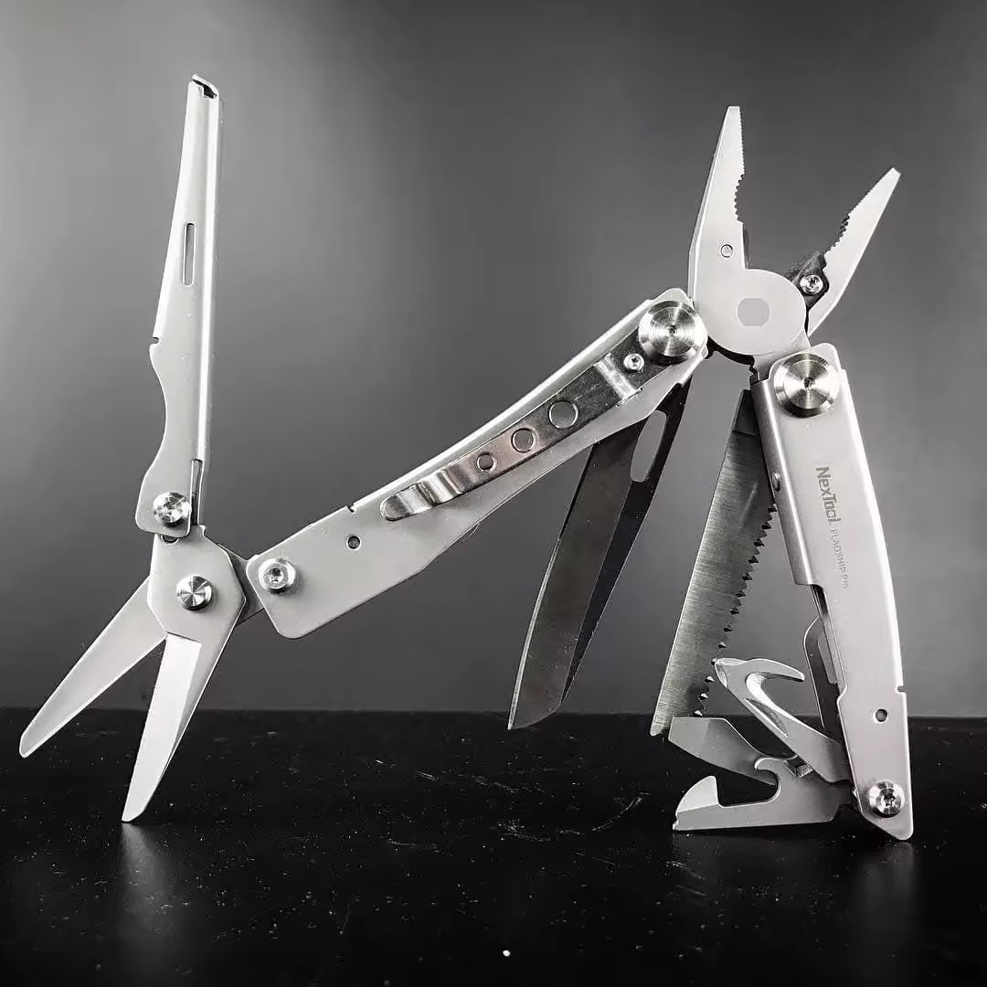 NexTool Multi-function Flagship Pro Knife Outdoor Hand Tools Set 16 in 1 Pliers Folding Knife Screwdriver Opener