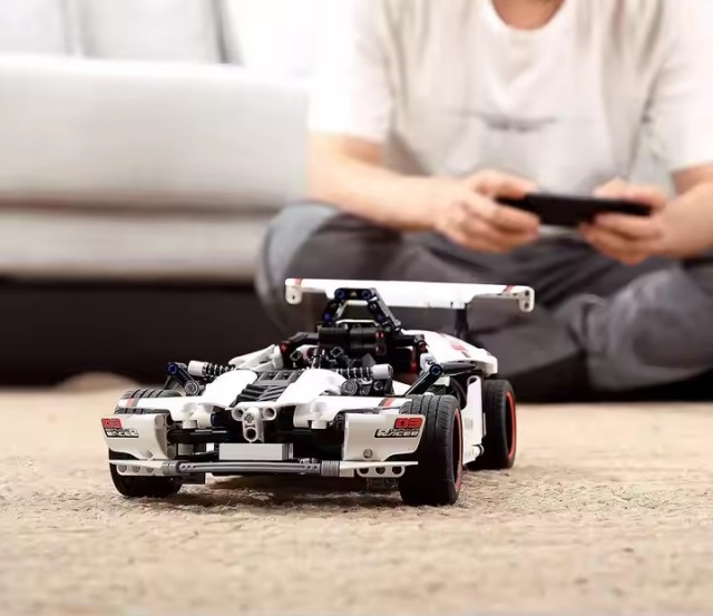 Intelligent Building Blocks Road Racing