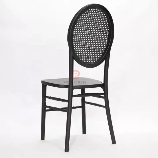 Rattan chair with oval back