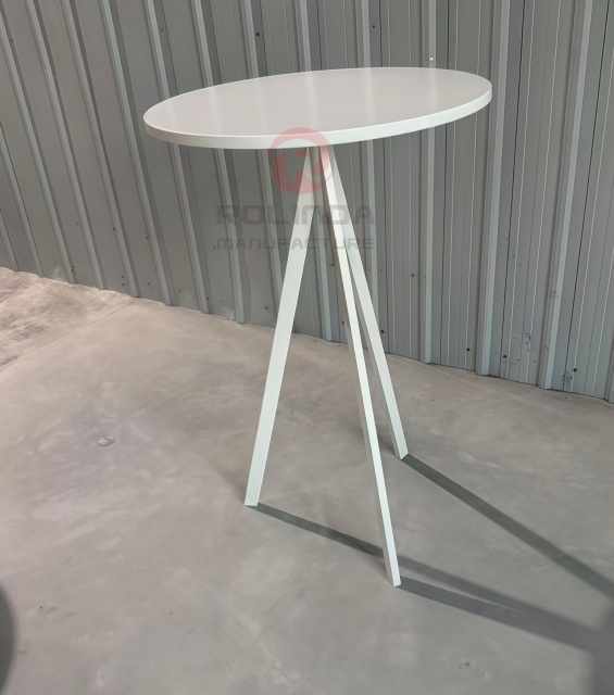 Wholesale Party Event 110-Centimeter-Tall Brown Round Dining Table Black Metal Table Legs and Supporting Structure Cocktail Table.