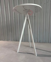 Wholesale Party Event 110-Centimeter-Tall Brown Round Dining Table Black Metal Table Legs and Supporting Structure Cocktail Table.