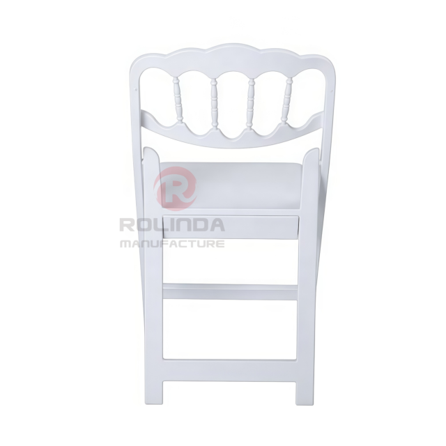 White European-Style Romantic Atmosphere Minimalist Wedding Party and Dining Set PP Plastic Folding Chairs.