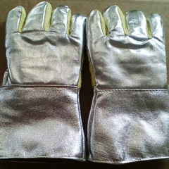 Aluminized aramid fabric for gloves and fire suits