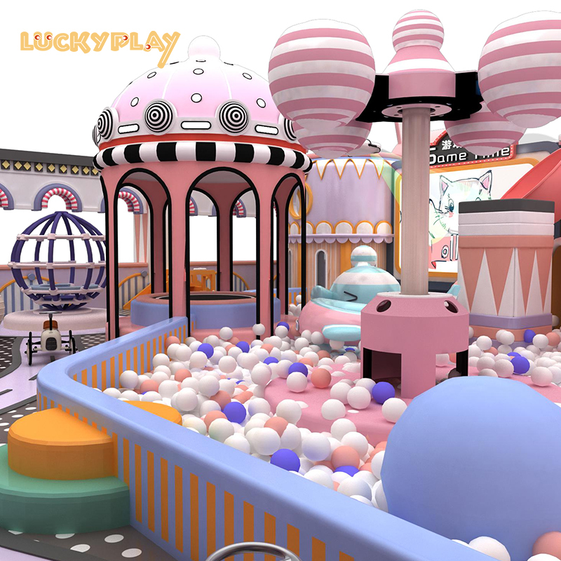 Preschool children's indoor play equipment