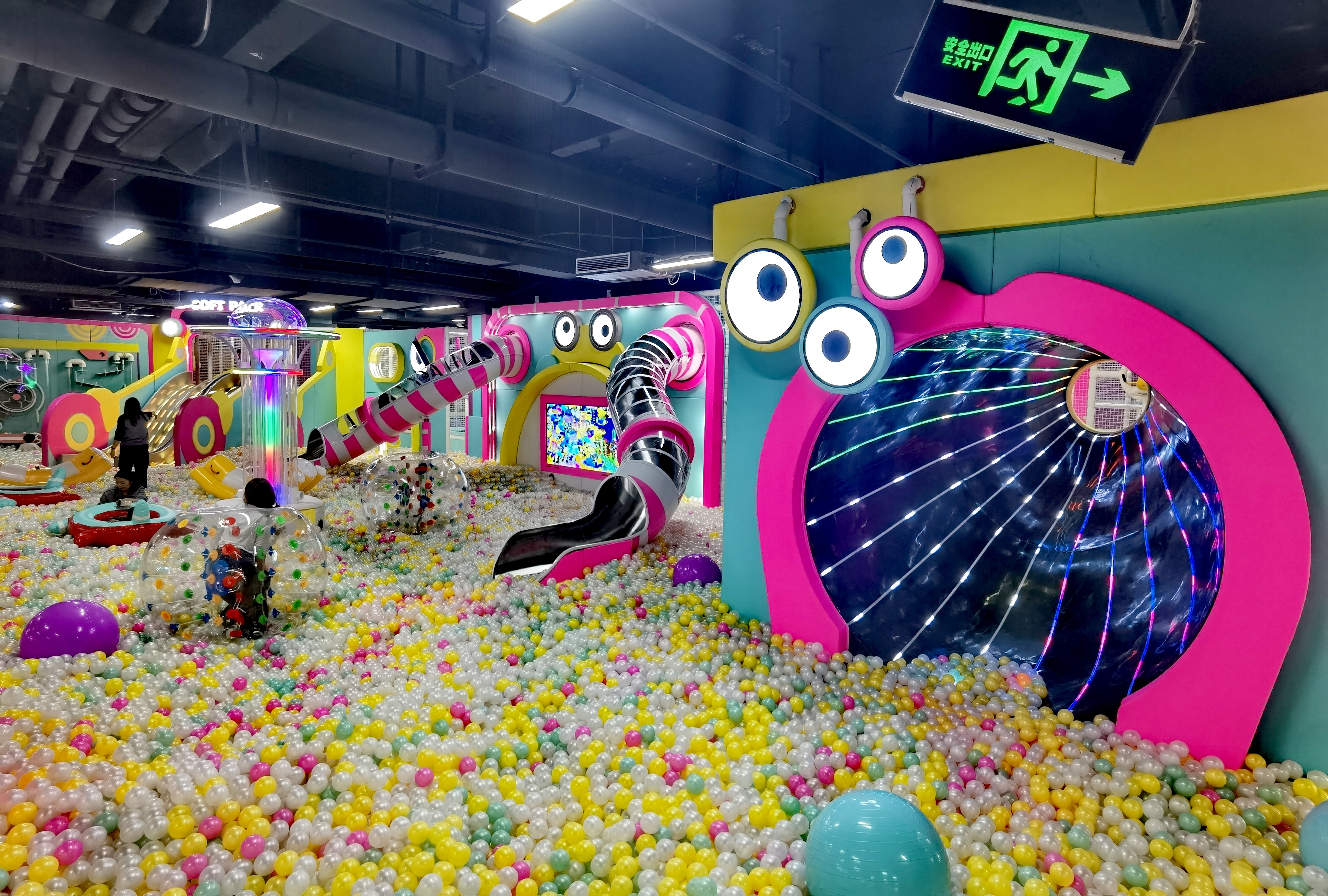 commercial indoor playground
