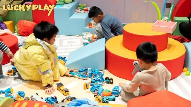 Lucky Star Oxygen Forest Playground