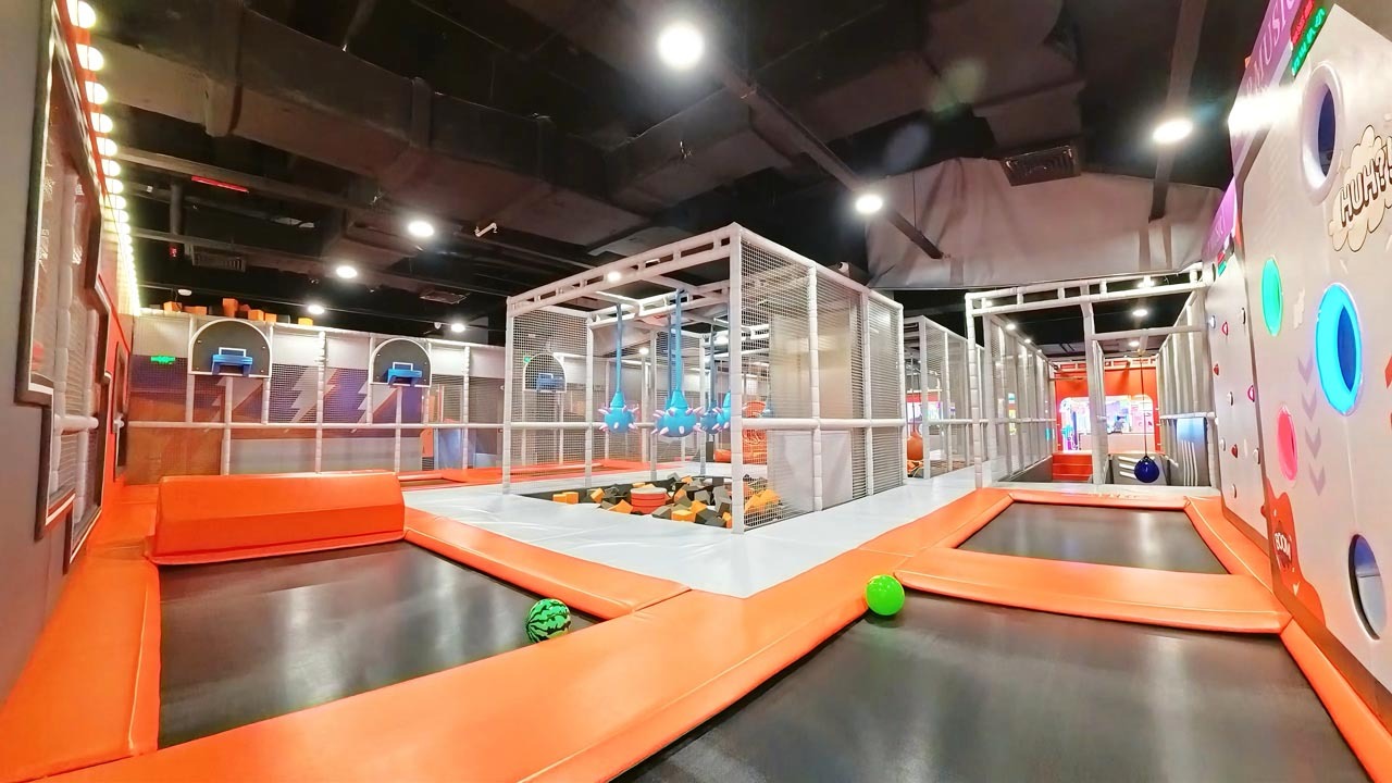 Top Player Indoor Entertainment Center