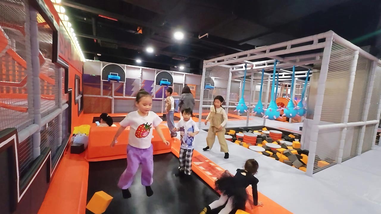 Top Player Indoor Entertainment Center