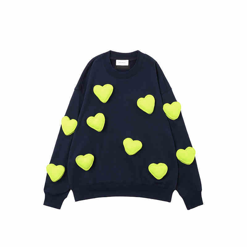 Three-dimensional heart-shaped round-neck sweater