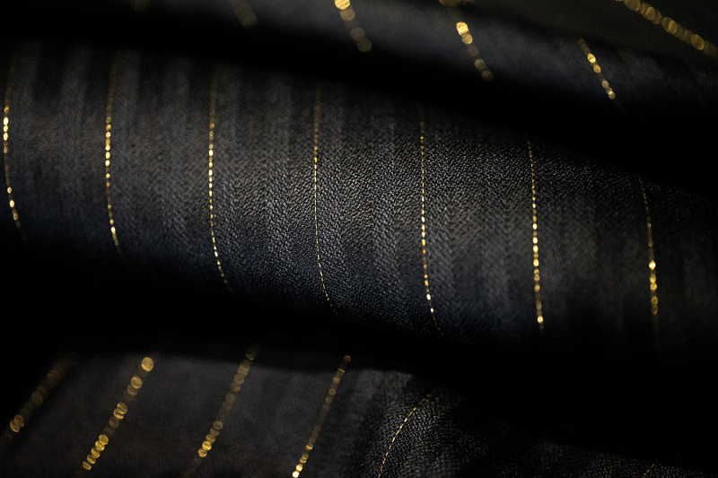 T0007（280GR/MT）100% Super 150's Luxury Merino Wool & 24K Gold Thread（Price for 0.1MT）