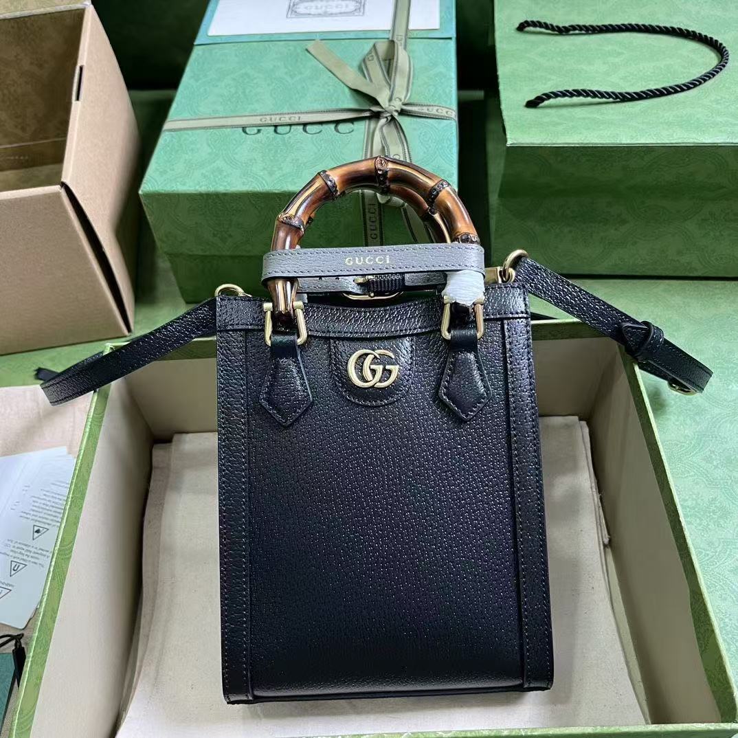 Gucci  diana