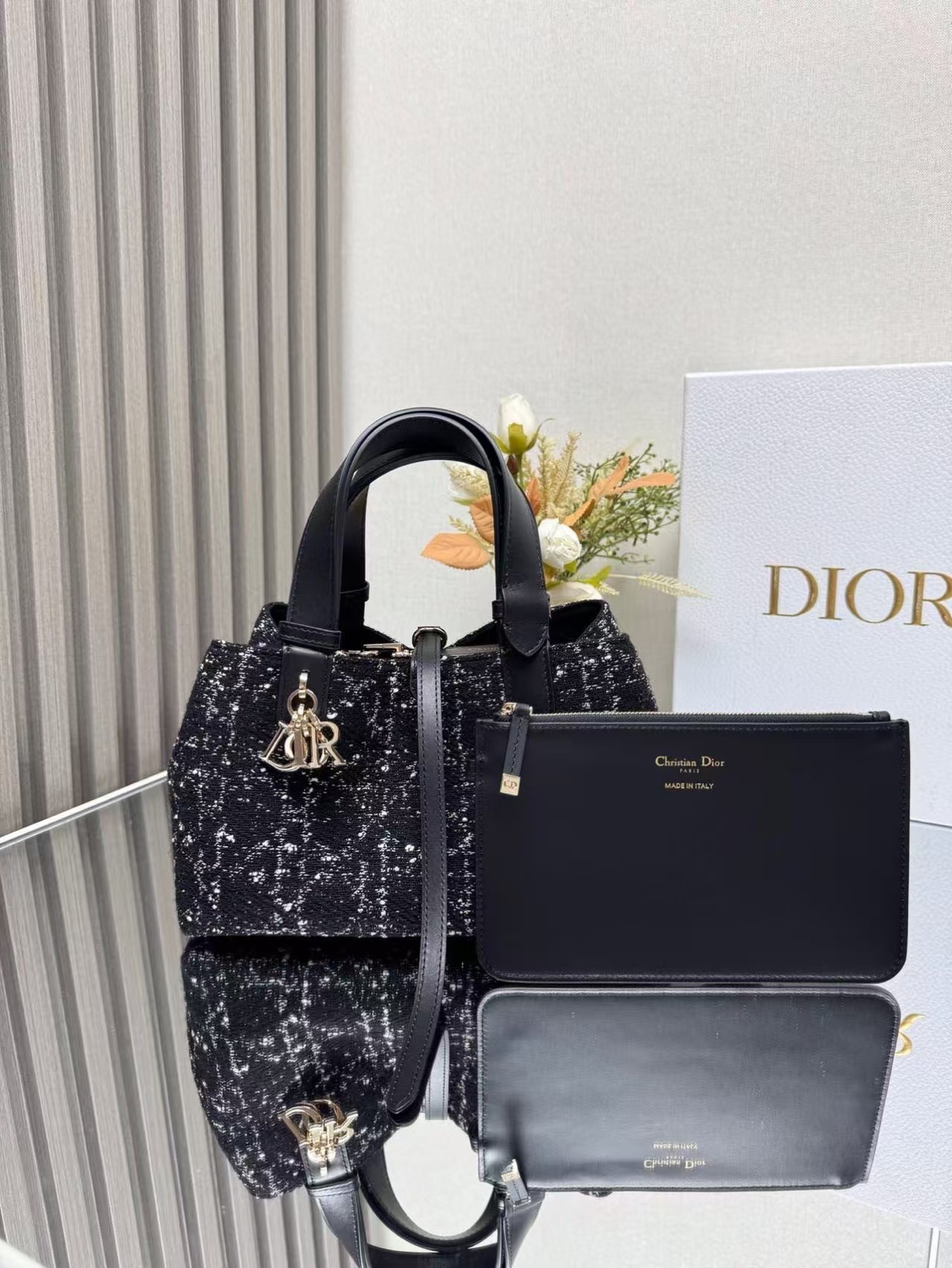 DIOR