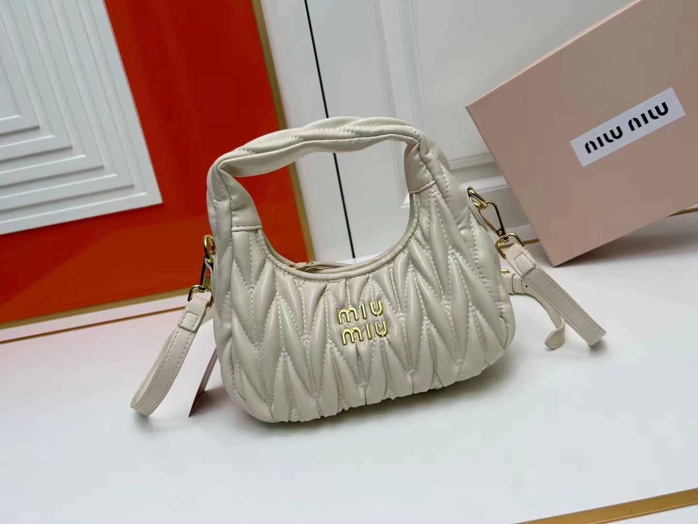 miumiu   wander