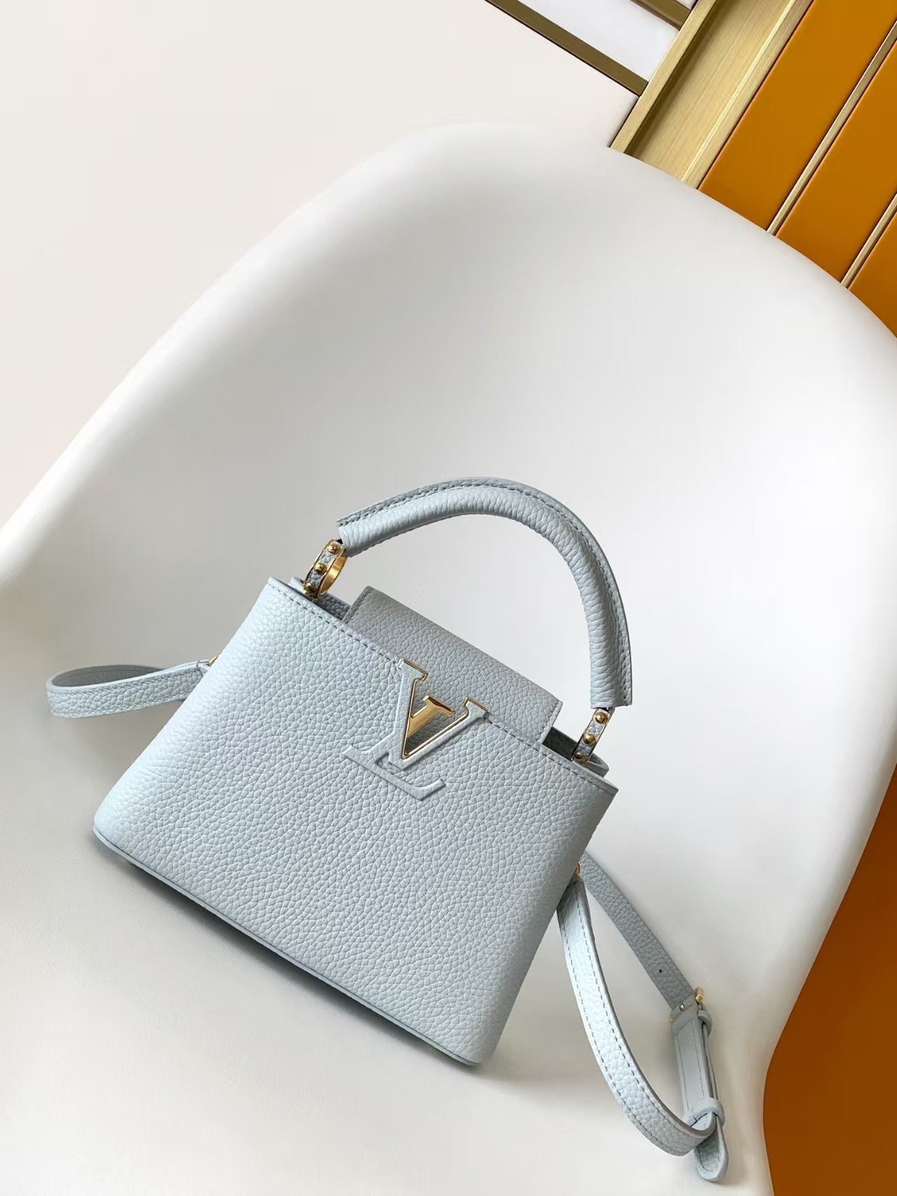 LV