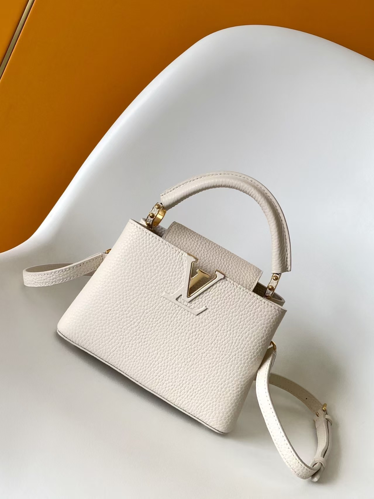 LV