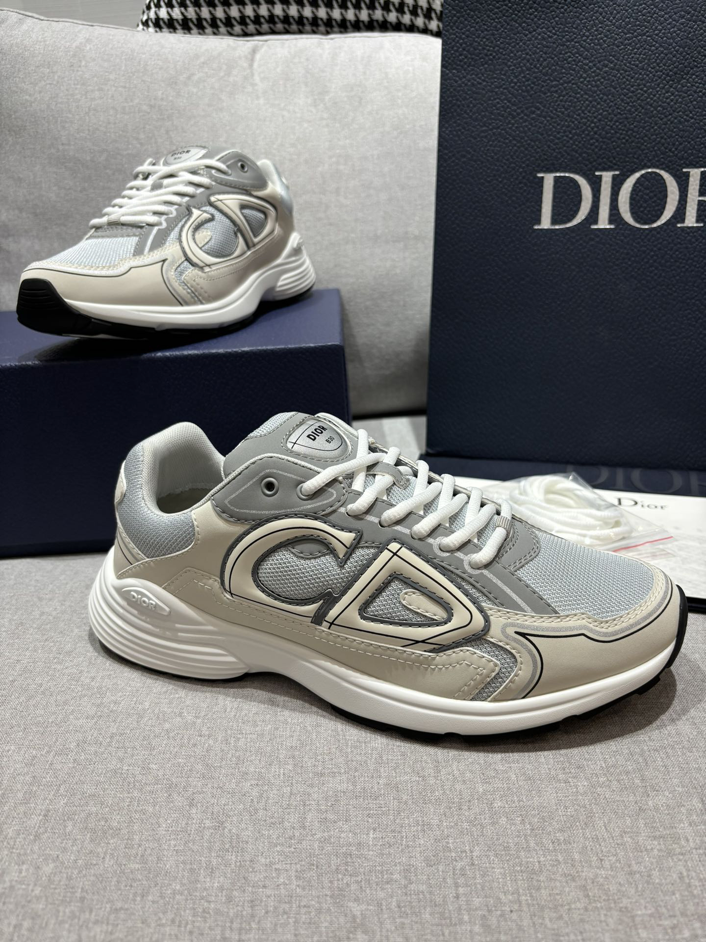 Dior
