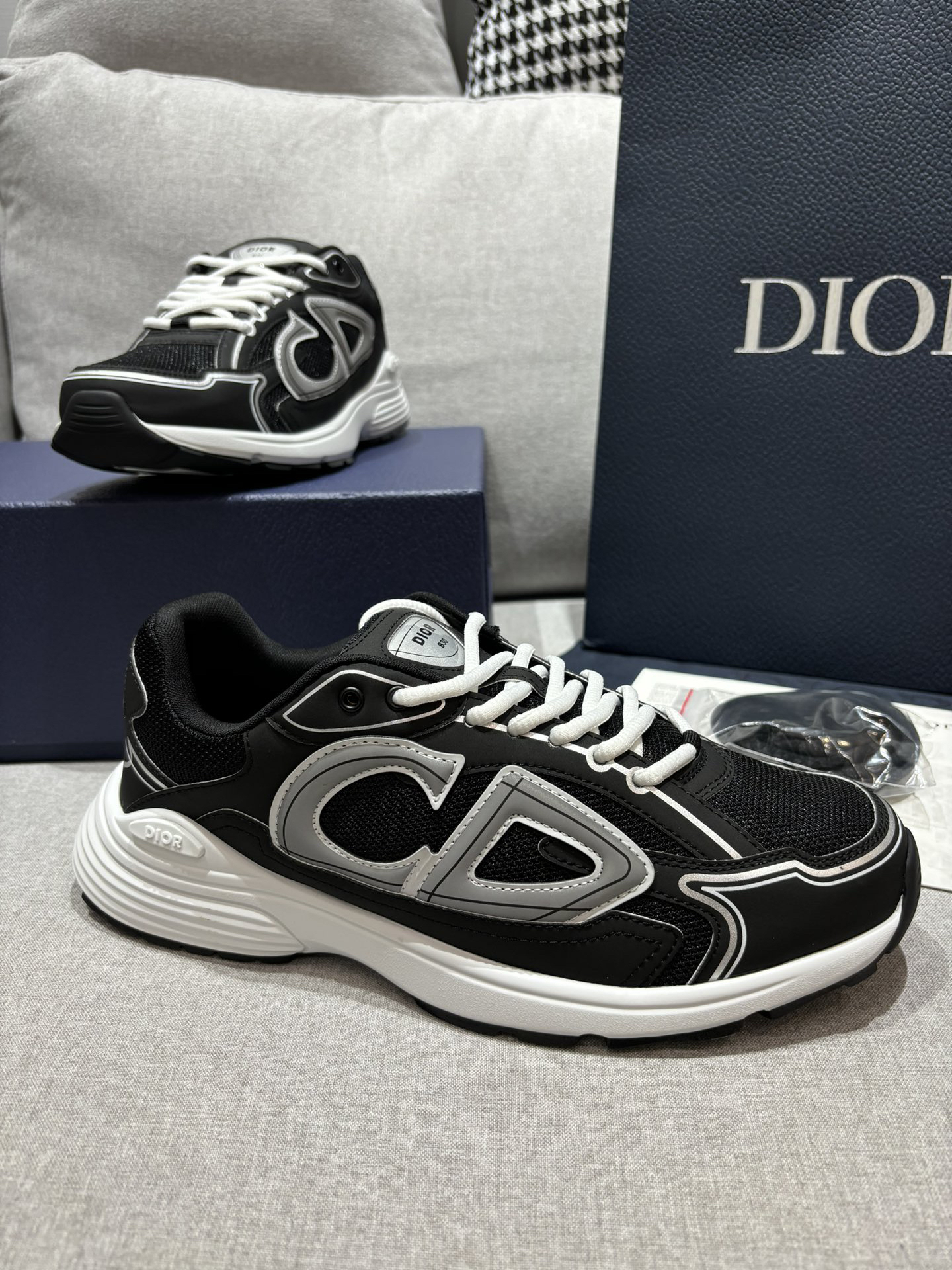 Dior