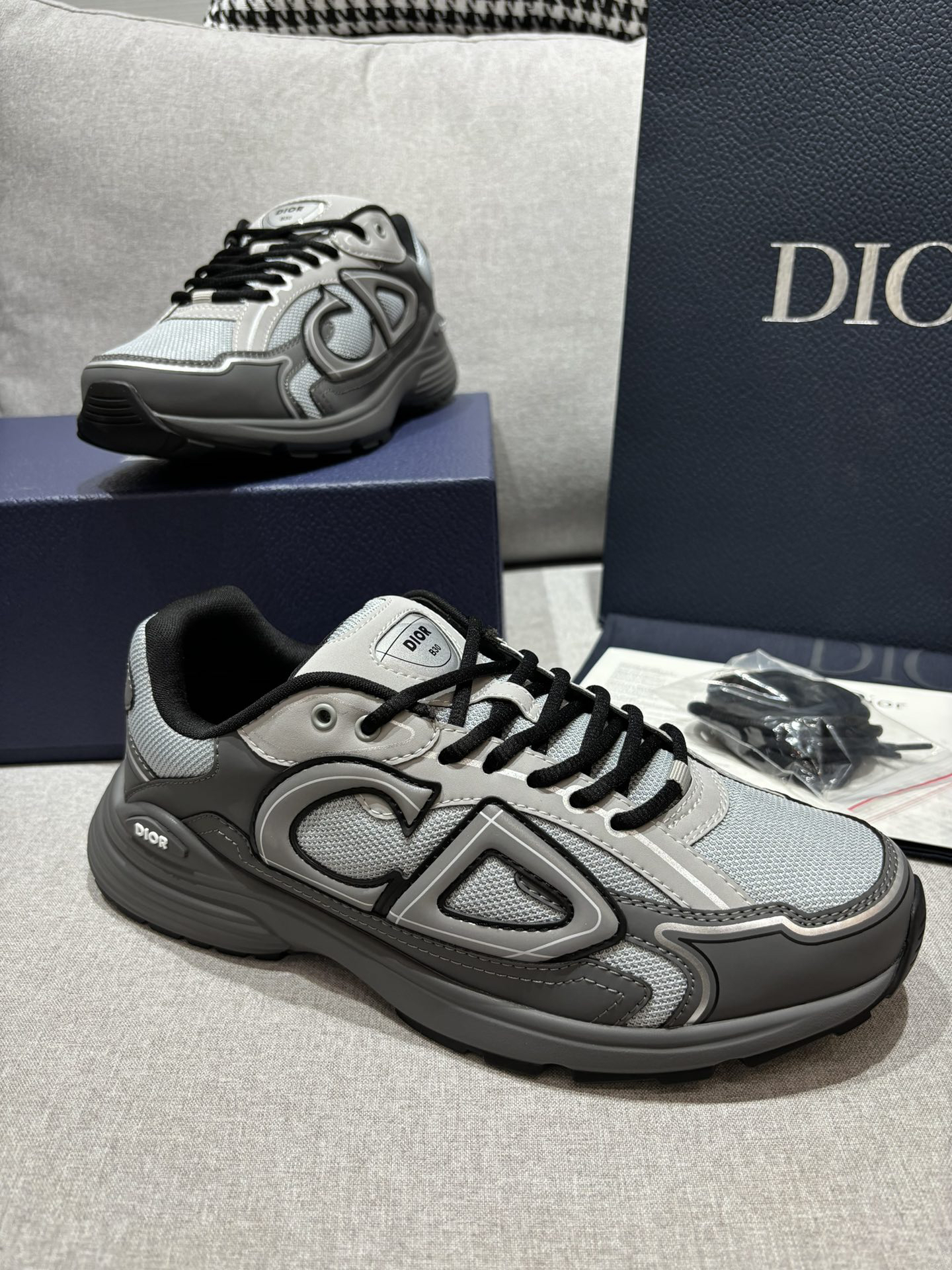 Dior