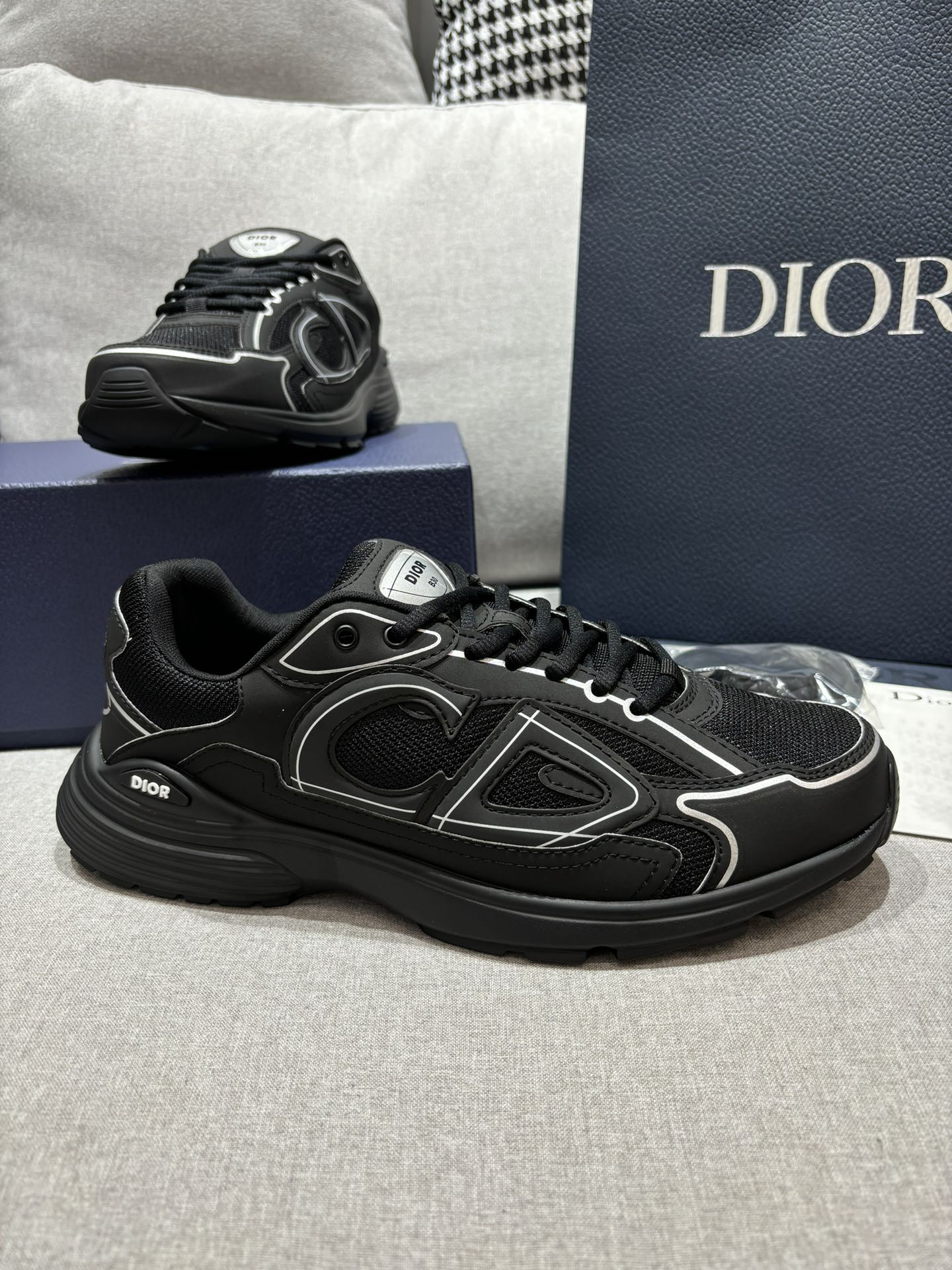 Dior