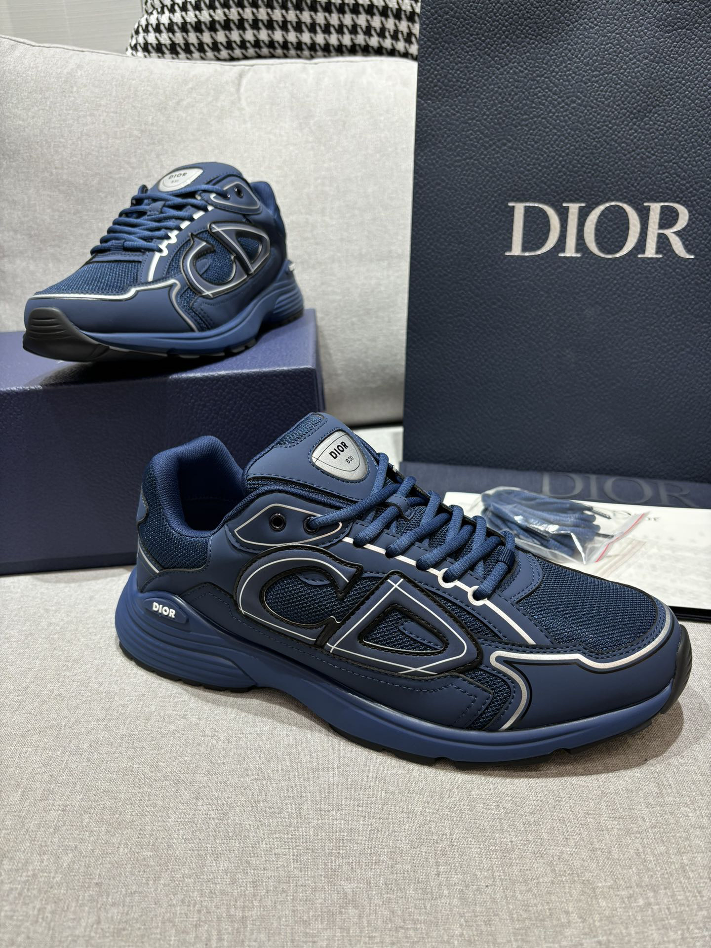 Dior